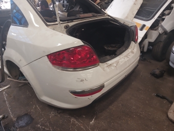 Fiat Linea Yarım Arka Çamurluk Çıkma