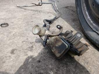 Ford Connect Direksiyon Yağ Bidonu Çıkma