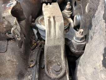 Ford Connect Motor Kulağı Çıkma