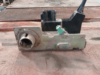 Ford Connect Sol Ön Kapı Kilit Çıkma