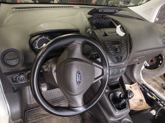 Ford Courier Komple Göğüs Airbag Çıkma
