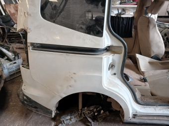 Ford Courier Sağ Arka Çamurluk Çıkma