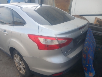 Ford Focus 3 Yarım Arka Çamurlu