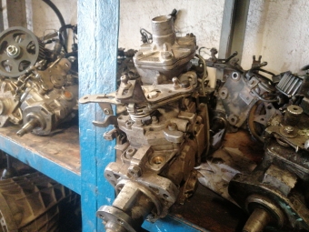 FORD TRANSİT BÜYÜK MOTOR MAZOT POMPASI ÇIKMA