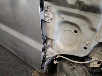 Hyundai Starex Kapı Menteşesi Çıkma