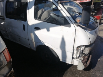Kia Pregio Sağ Ön Kapı Çıkma